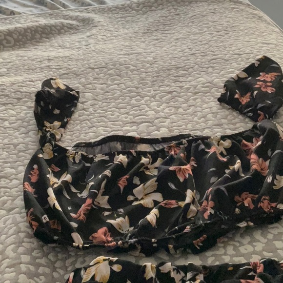 Woman Two Piece Set - Picture 2 of 4